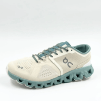 حذاء كيو سي اون راننج كلاود Cloud X