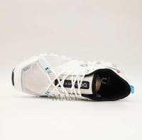 حذاء اون راننج On Running Cloudnova