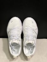 حذاء رجالي اون راننج