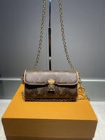 حقيبة Pochette Camille