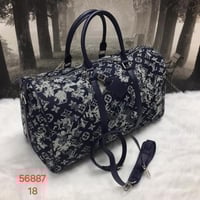 شنطة سفر من لويس فيتون