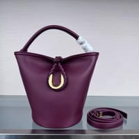 حقيبة دلو جلدية من لو بيتي بامبولا