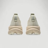 حذاء اسيكس جري مريح بنعل ممتص للصدمات – رجالي بيج