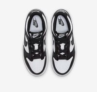 حذاء رياضي من نايك