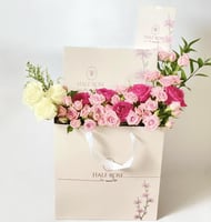 شوكولا بلجيكي فاخر مع ورد ببوكس فاخر 2