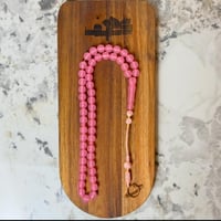 مسباح نسائي لون وردي كركوشة تفصال