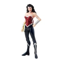 مجسم وندر وومان - كوتوبوكيا