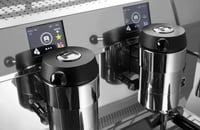 ماكينة الإسبريسو روكيت ار 9 ڤي بثلاث مجموعات .