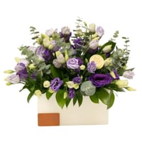 ورد طبيعي - روز في شمعة مربعة