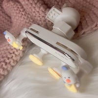 حامل جوال صديقك الصغير في كل مشوار يثبت جوالك بلطف...