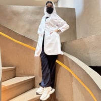 ‏Bloom Lab Coat