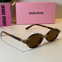 نظارة miu miu الترند