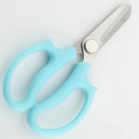 مقص الزهور والأعشاب