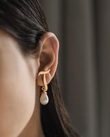 اخراص اذن بالحرف مع اللؤلؤ _متجر تفاصيل