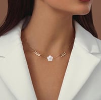 عقد اسمك واسم من تحب مع لؤلؤ - متجر تفاصيل