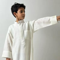 ثوب اطفال لينن بالاسم حسب الطلب - متجر تفاصيل