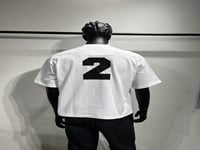 تي شيرت ابيض