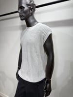 تي شيرت كت صوف ابيض