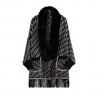 شال نسائي شتوي فرو(دبل فيس) من ماركة ديور (Dior)-ب...