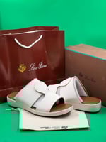 حذاء رجالي من ماركة لوربيانا (Loro Piana)