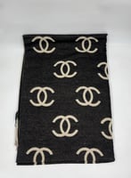 شالات نسائية شتوية من ماركة شانيل ( Chanel )