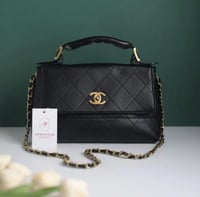حقيبة يد نسائية من ماركة شانيل (Chanel) موديل"C150...