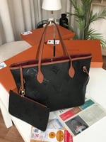 شنطة لويس فيتون توت