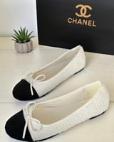 شانيل لون ابيض