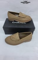 حذاء لوفر نسائي من ماركة شانيل Chanel - بيج مطفي