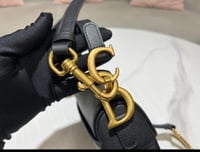 تشكيلة مختارة من حقائب اليد النسائية من ماركة ديور...