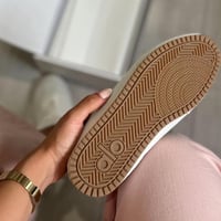 حذاء نسائي من ماركة الو (Alo