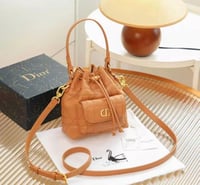 حقيبة يد نسائية ماركة ديور Dior