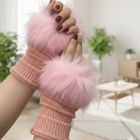 تشكيلة متنوعة من قفازات الصوف النسائية