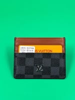 بوك (للجنسين)من ماركة لويس فيتون(Louis Vuitton)