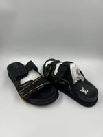 سليبر رجالي من ماركه لويس فيتون (Louis Vuitton)