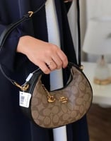 تشكيلة متنوعة من حقائب اليد النسائية ماركة كوتش(Co...