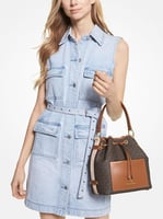 تشكيلة مختارة من حقائب اليد النسائية ، ماركة مايكل...