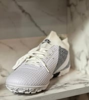 حذاء رجالي كرة قدم من ماركة أديداس(Adidas) باللون...