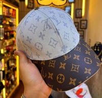 تشكيلة متنوعة من قبعات لويس فيتون (LOUIS VUITTON)