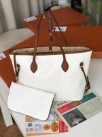 شنطة لويس فيتون توت