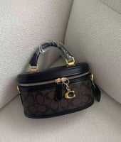 تشكيلة مختارة من حقائب اليد النسائية ماركة كوتش(Co...