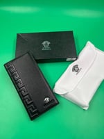 بوك نسائي جديد من ماركة فرزاتشي (Versace)