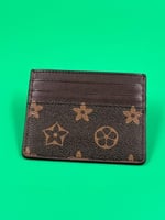 بوك (للجنسين)من ماركة لويس فيتون(Louis Vuitton)