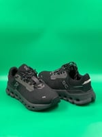 حذاء رياضي رجالي من ماركة أون رنينج (on running)