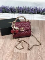 حقيبة يد نسائية من ماركة شانيل CHANEL ميني فلاب با...