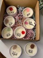 شمعه علبه مخططه ناعمه حجم وسط