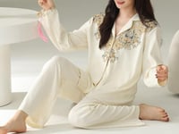 بيجاما القطن الناعمة بتفاصيل أنيقة وفاخرة