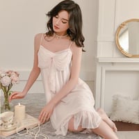 قميص الفيونكة الفرنسي بتصميم أنثوي وأنيق