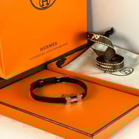 اسوارة من ماركة هرمس Hermès
