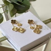 حلق نسائي من ماركة فان كليف